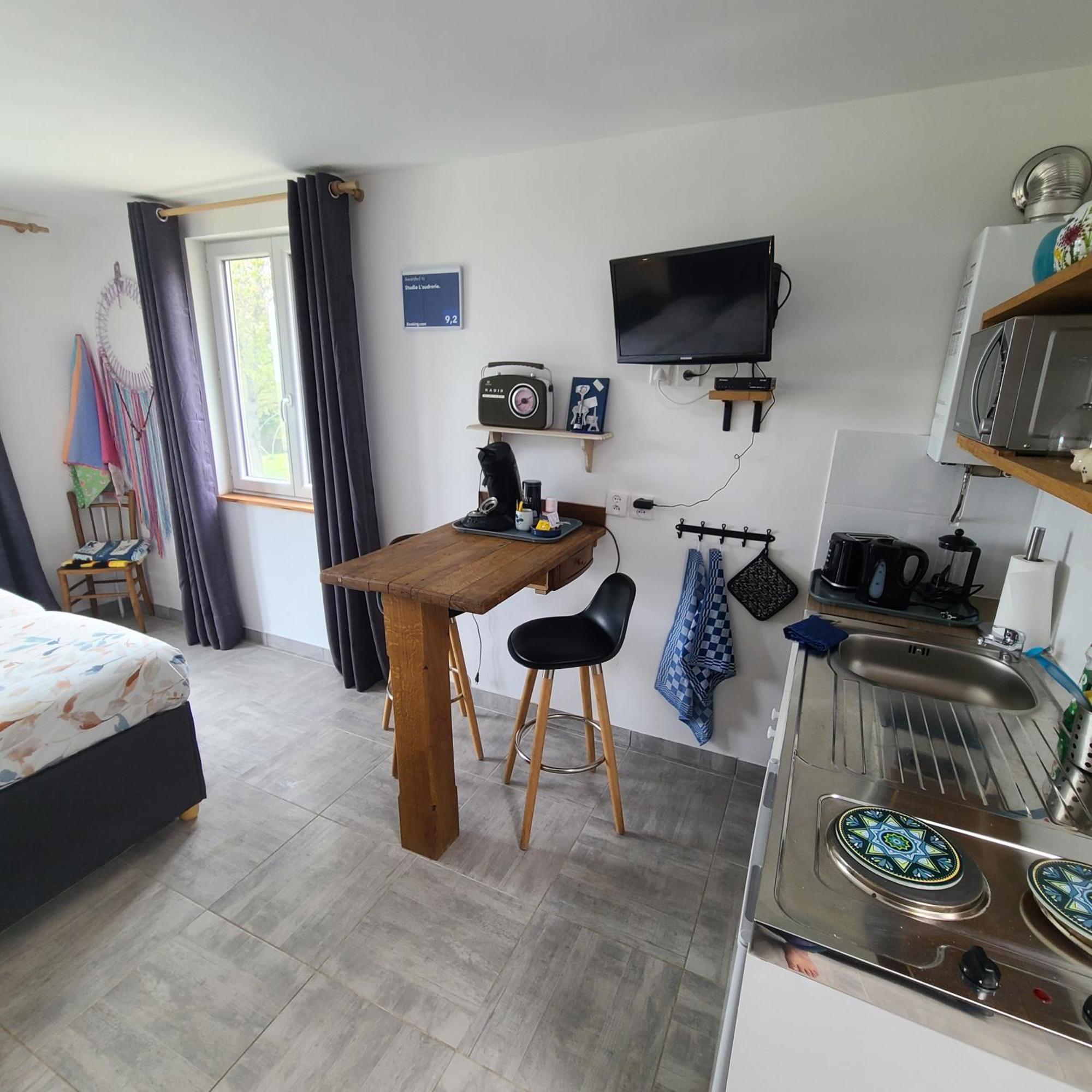 Studio L'Audrerie. Saint-Pardoux-Corbier Ngoại thất bức ảnh